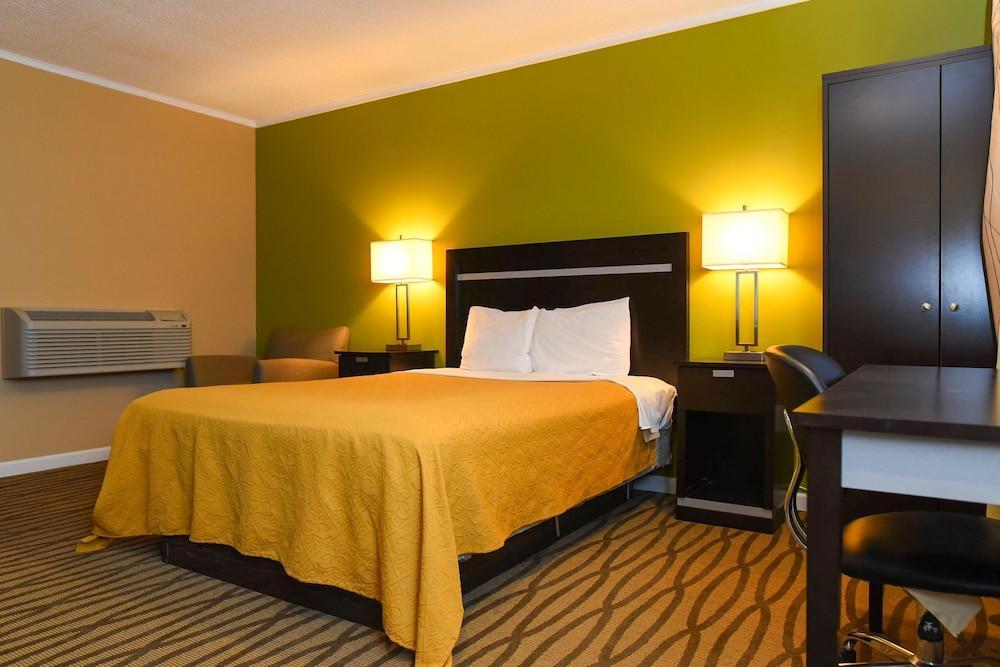Econo Lodge Inn & Suites Downtown Rensselaer Luaran gambar