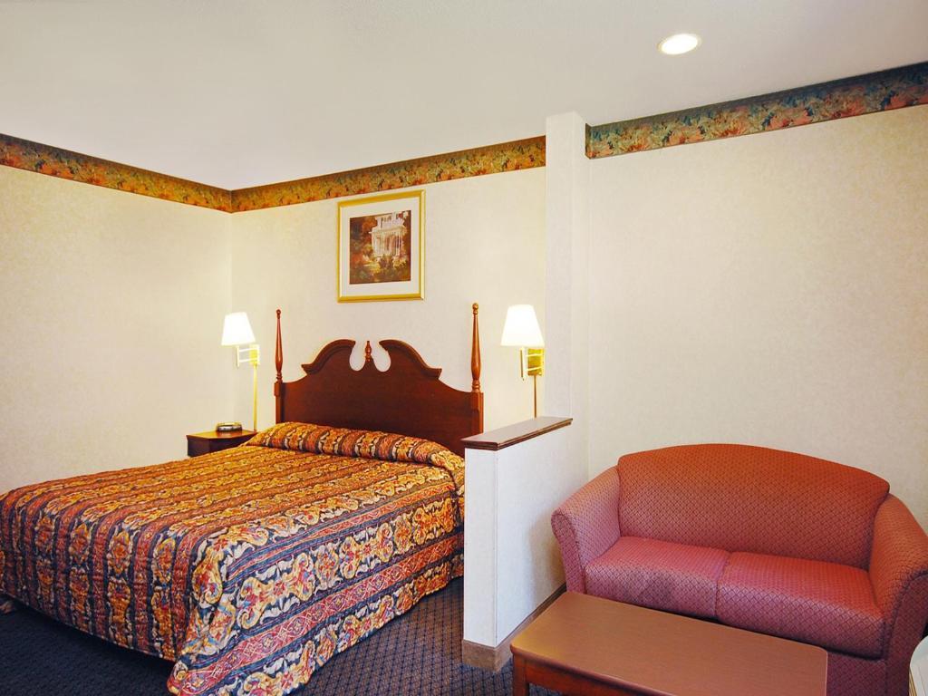 Econo Lodge Inn & Suites Downtown Rensselaer Bilik gambar