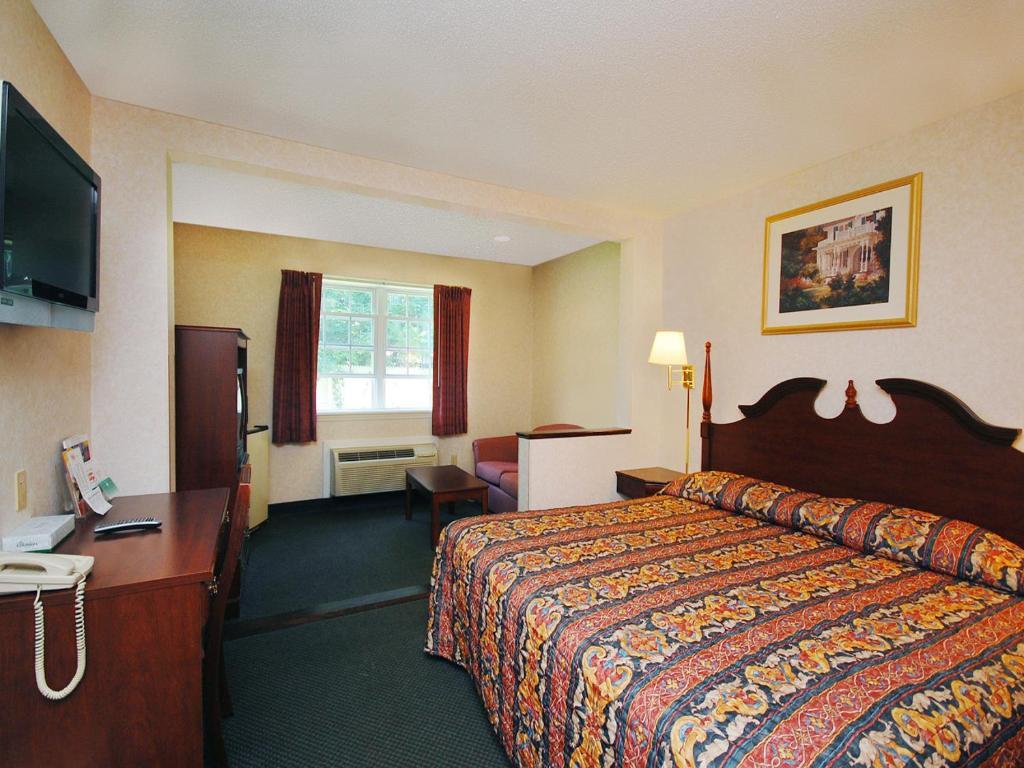Econo Lodge Inn & Suites Downtown Rensselaer Bilik gambar